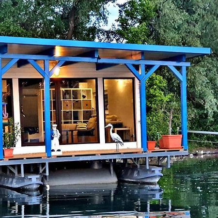 شقة Hausboat "Zivot Na Vode" براتسيلافا المظهر الخارجي الصورة